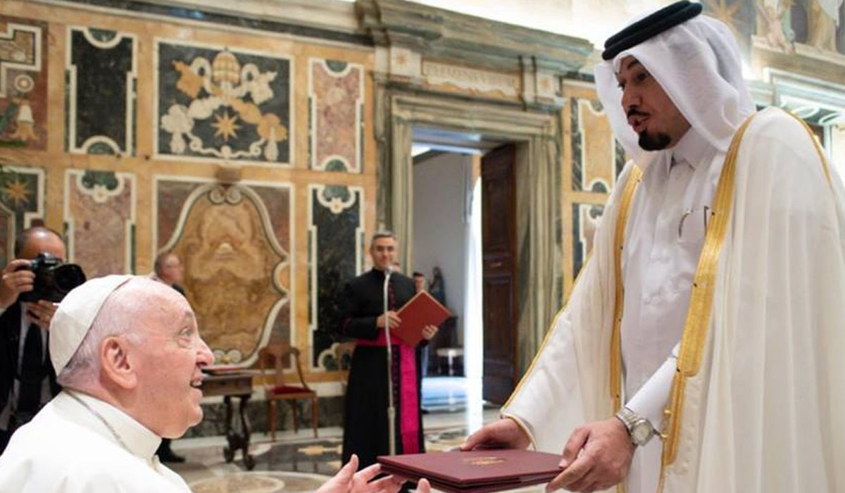 The Pope Receives Credentials of Qatar Ambassador